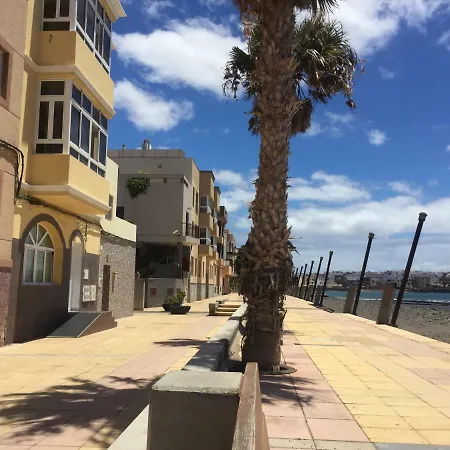 Arinaga Beach * ארינאגה